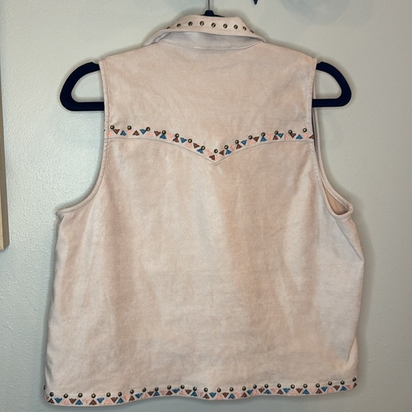 Rockin'‎ C Pink Studded Vest - Picture 10 of 15